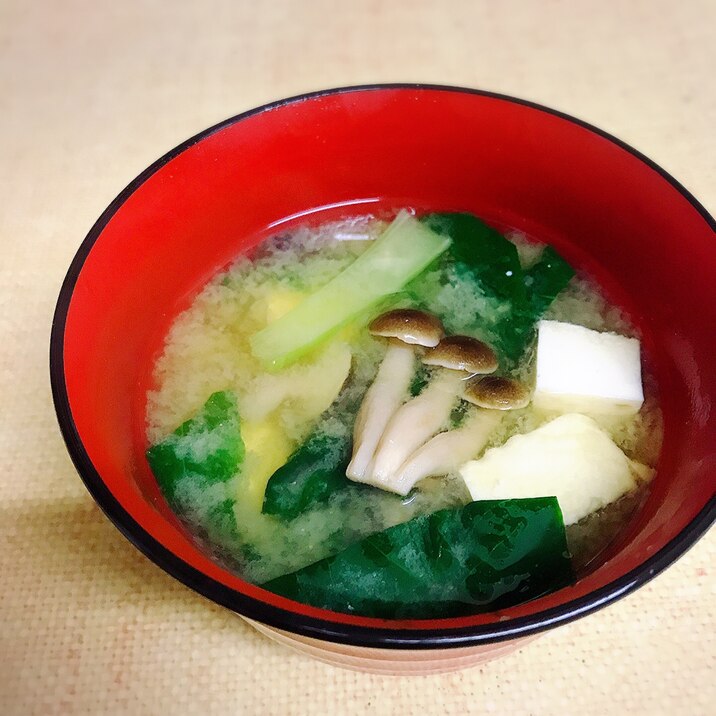 小松菜としめじの味噌汁✨豆腐入り